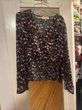 LEYDEN Black Long-Sleeve V-Neck Floral Blouse with Pink Accents